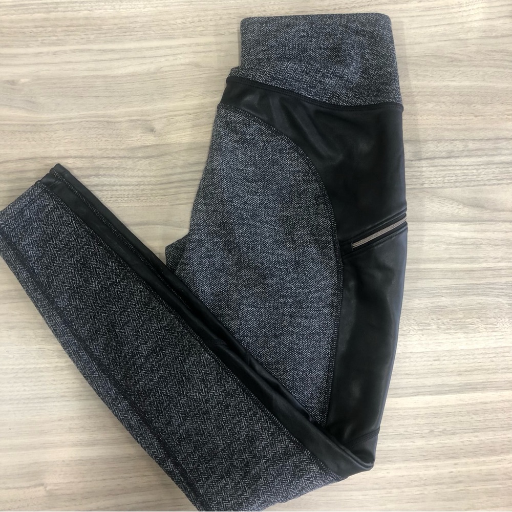 ❤️Athleta Black Grey Moto Zipper Pockets Leggings Size XS